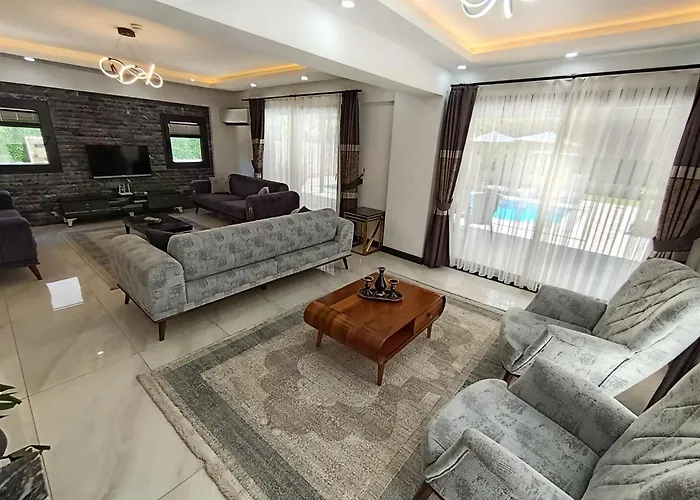 فيلة Kayahan غوجيك